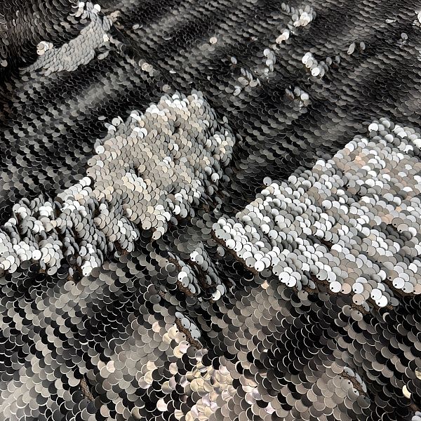 Двусторонние пайетки на сетке Dolce Gabbana